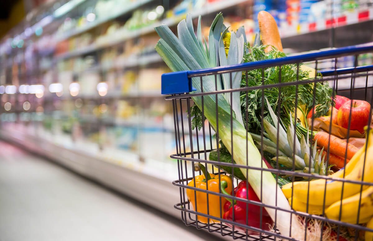How Much Should a Single Person Spend on Groceries?